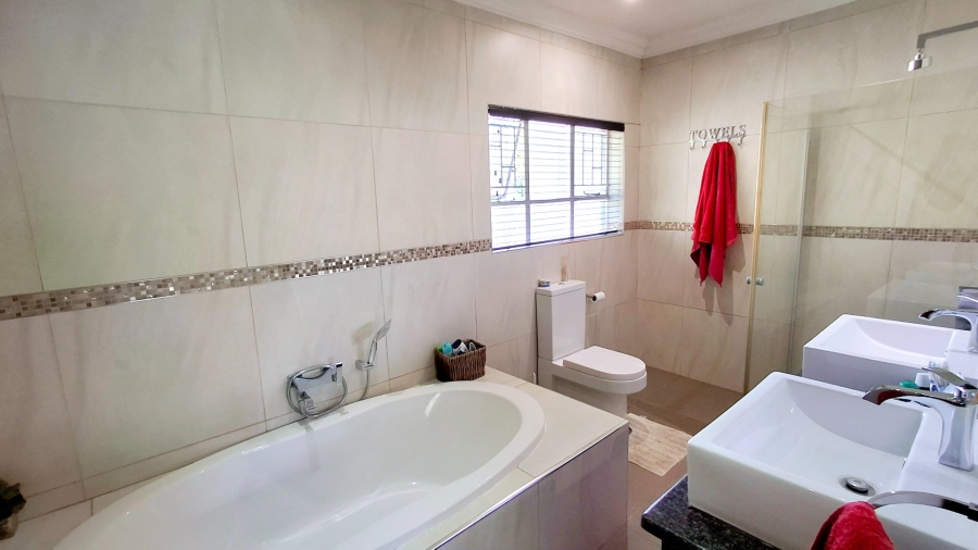 4 Bedroom Property for Sale in Sasolburg Ext 4 Free State